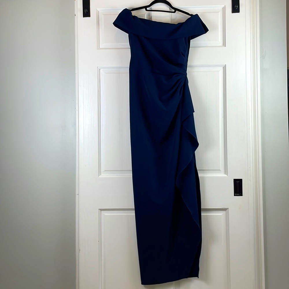 NWOT Vince Camuto Navy Off-The-Shoulder draped Evening Dress Size 4 worn once